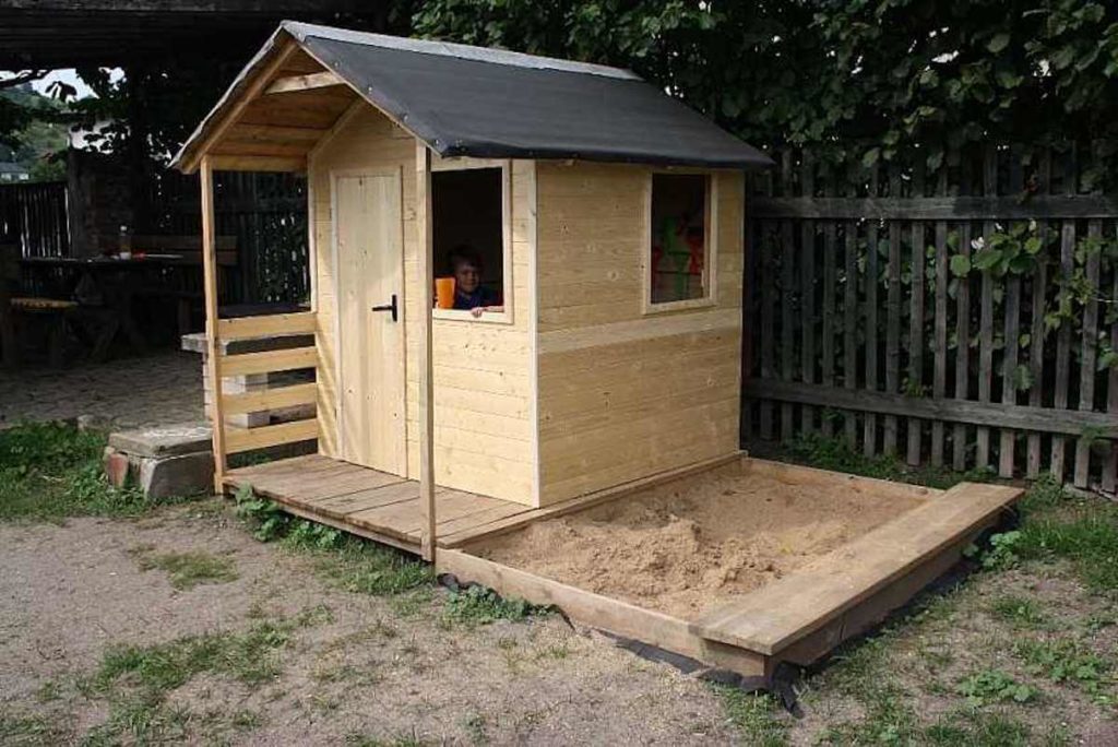 dřevěný zahradní domek pro děti