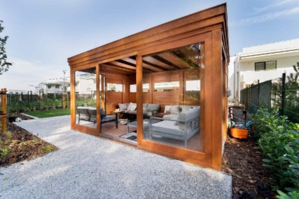 Zahradní altán Utah poskytuje ideální prostředí k posezení v každém ročním období