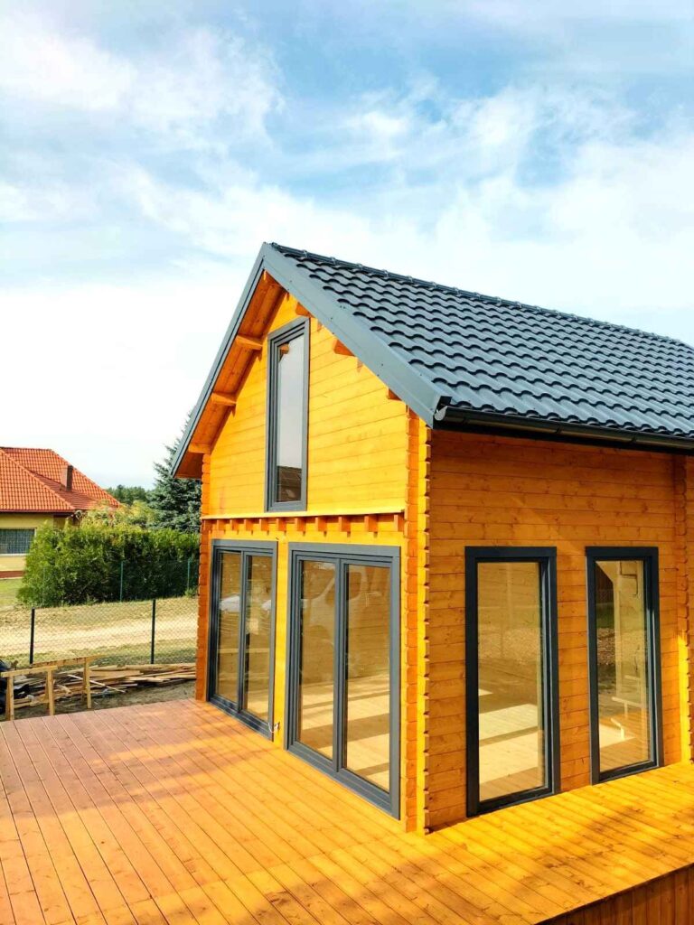 Na&scaron;e stavba: Chata Altlanta III