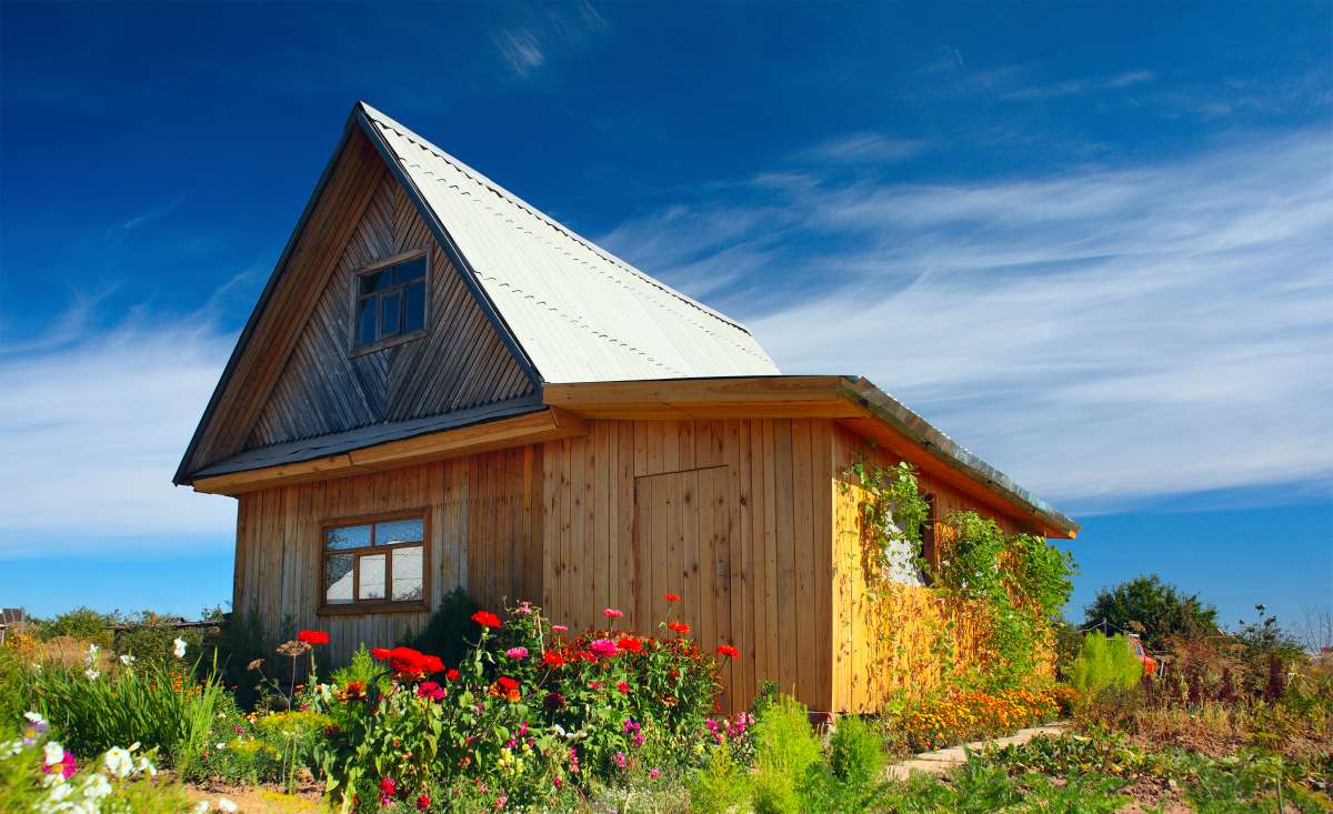 Čím natřít starou dřevěnou chatu?