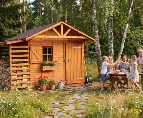 Zahradní domek BESKYDEK – vizualizace: rodinná oslava u domku